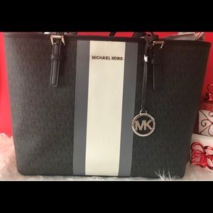 MICHAEL KORS TOTE BLACK SIGNATURE CENTER STRIPE